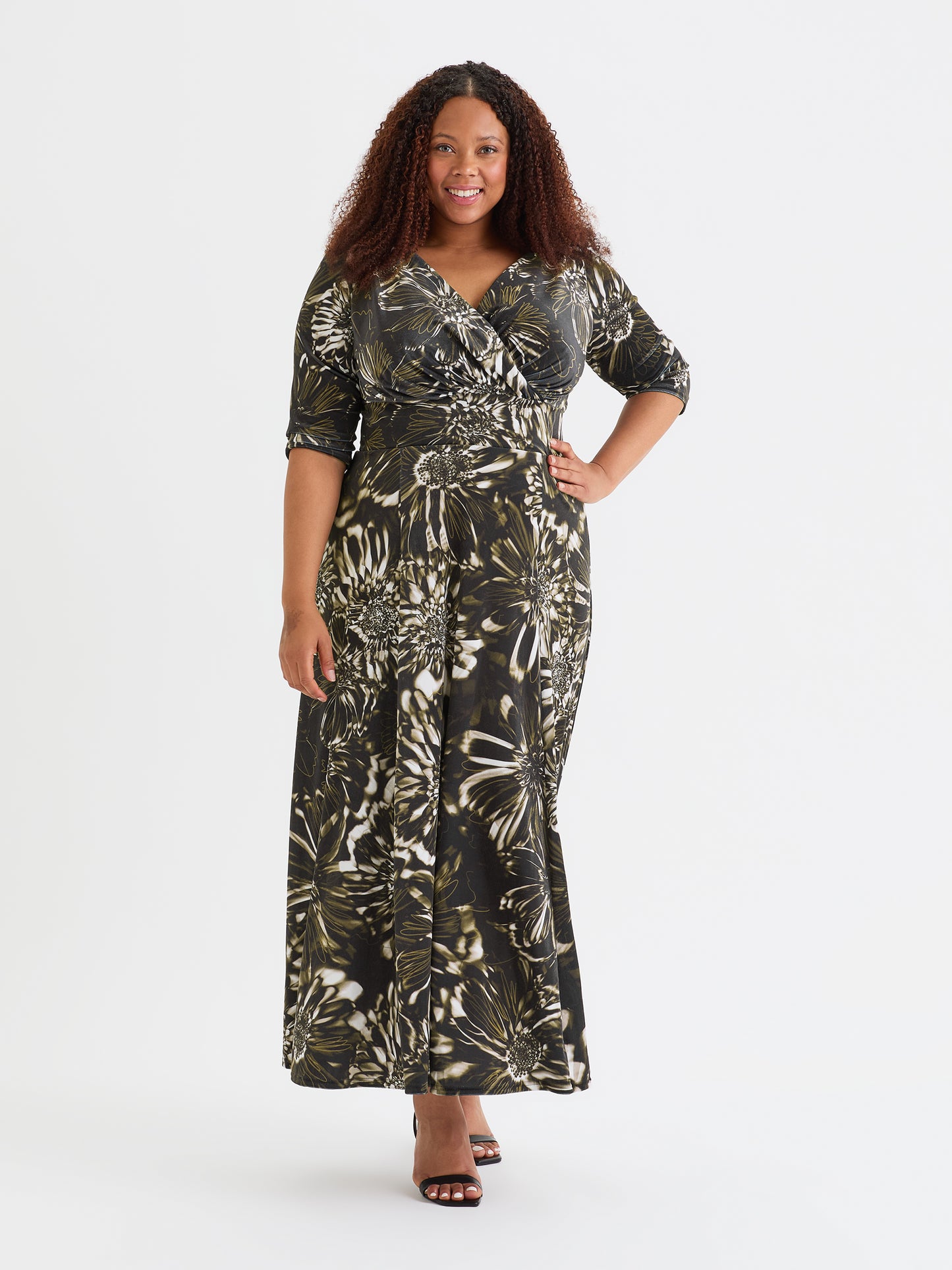 Black and gold outfits plus size best sale